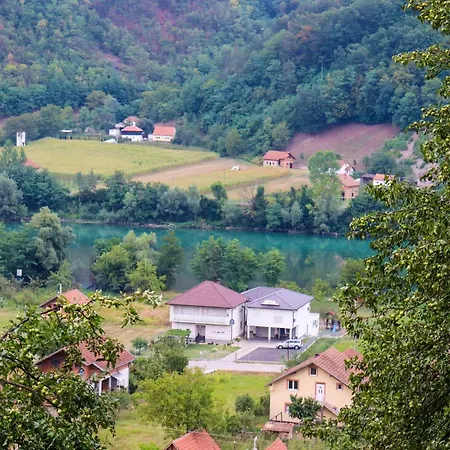 River Drina & Wellness דירה *